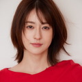 松本若菜、本人役で愛と毒舌のナレーション担当！橋本環奈主演「バカンスの法則」にサプライズ出演・画像