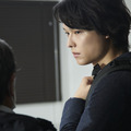 松村北斗＆今田美桜、岸善幸監督の演出について明かす『白鳥とコウモリ』メイキング写真＆コメント・画像