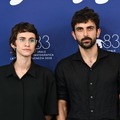 拍手喝采にも厳しい表情…ガザ地区に関するドキュメンタリー映画『NAZA』、ヴェネチア国際映画祭で史上最長25分間のスタオベ・画像