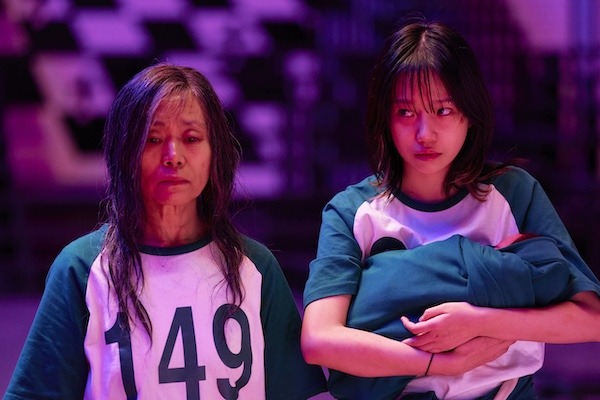 カン・エシム（左）、チョ・ユリ